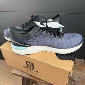 Salomon Sonic 4 Accelerate NWT Women’s Blue and White Athletic Run Shoes